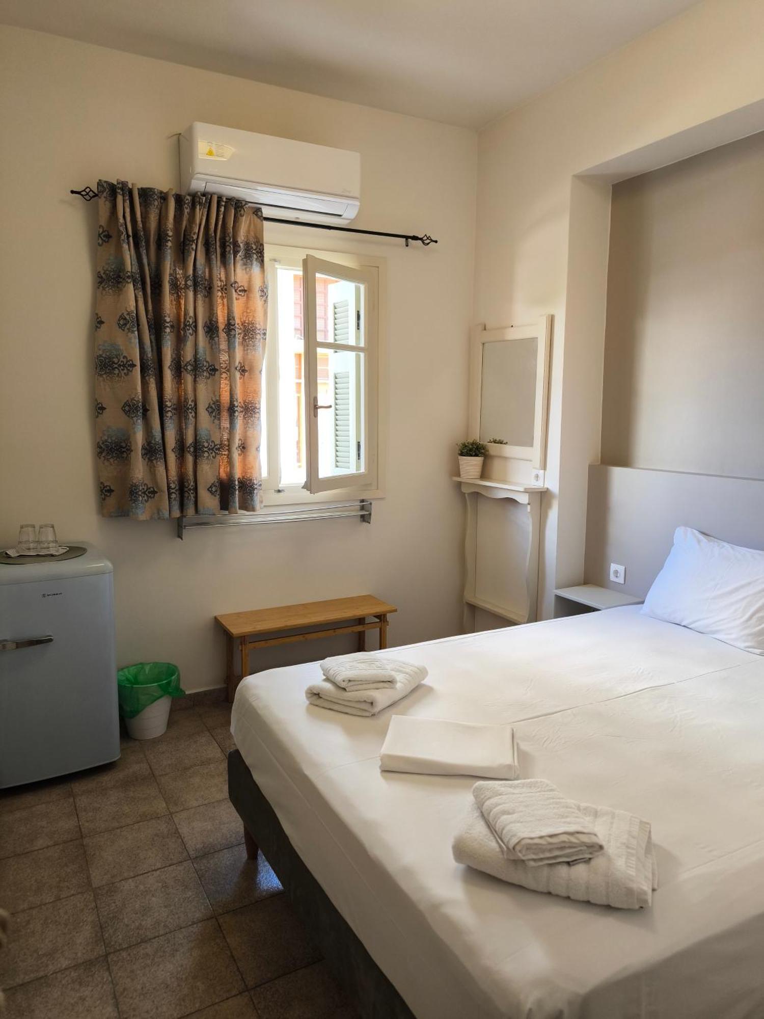 Maro'S Apartments Argostoli  Bagian luar foto